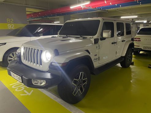 Jeep Wrangler 2.0 Overland 4Door 4xe — пробег 20 300 км — фото 2 из 5