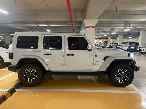 Jeep Wrangler 2.0 Overland 4Door 4xe — пробег 20 300 км — фото 5 из 5