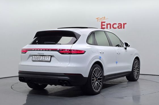 Porsche Cayenne 3.0 E-Hybrid — пробег 64 847 км — фото 2 из 5