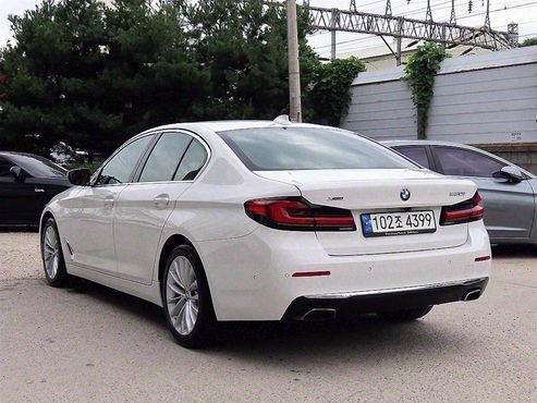 BMW 5-Series 530i xDrive Luxury — пробег 69 107 км — фото 2 из 5