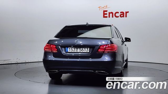 Mercedes-Benz E-Class E220 Bluetec Avantgarde — пробег 100 429 км — фото 4 из 5