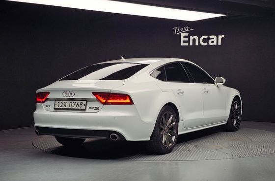 Audi A7 3.0 TDI Quattro Entry 4G — пробег 189 641 км — фото 2 из 5
