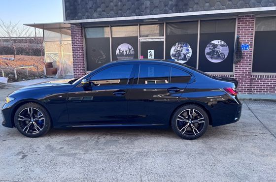 BMW 3-Series 320i M Sport — пробег 12 600 км — фото 2 из 5