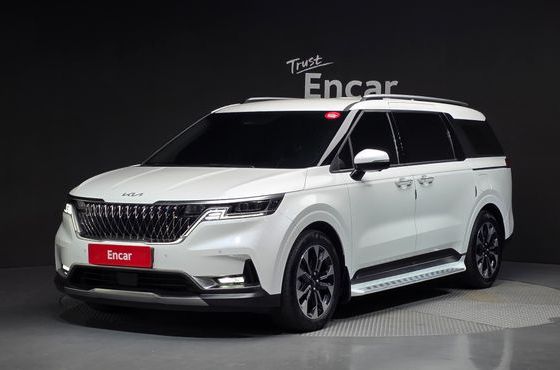 Kia Carnival Gasoline 7-Seater Signature — пробег 49 877 км — фото 1 из 5