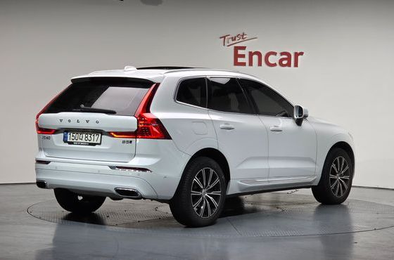 Volvo XC60 B5 Inscription — пробег 22 548 км — фото 2 из 5
