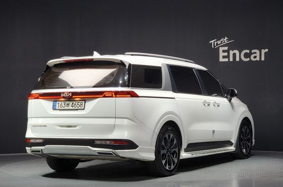 Kia Carnival 9-Seater Prestige — пробег 92 745 км — фото 2 из 5