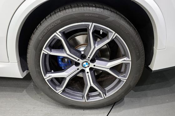 BMW X5 xDrive 40i M Sport — пробег 15 301 км — фото 5 из 5