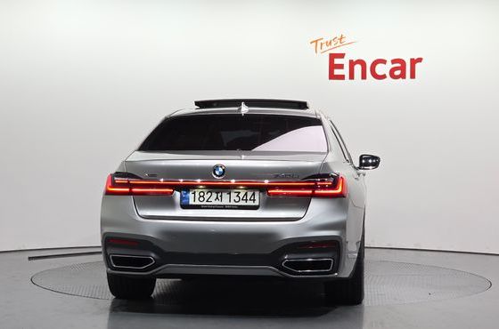 BMW 7-Series 740Li xDrive M Sport Package — пробег 78 277 км — фото 4 из 5
