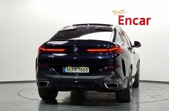 BMW X6 xDrive40i M Sport — пробег 76 059 км — фото 4 из 5