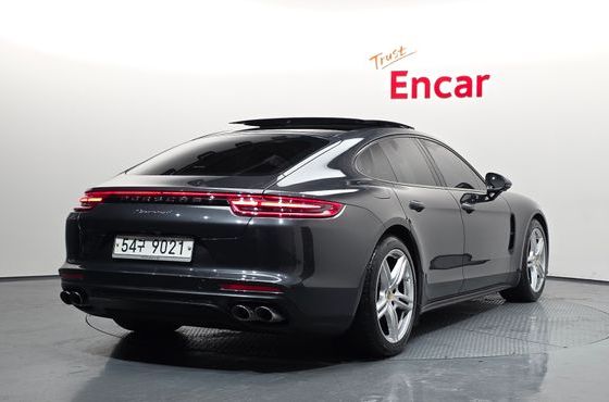 Porsche Panamera 3.0 AWD — пробег 34 615 км — фото 2 из 5