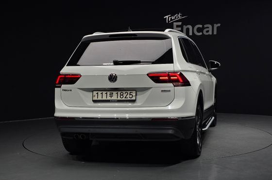 Volkswagen Tiguan 2.0 TDI Prestige — пробег 46 174 км — фото 4 из 5