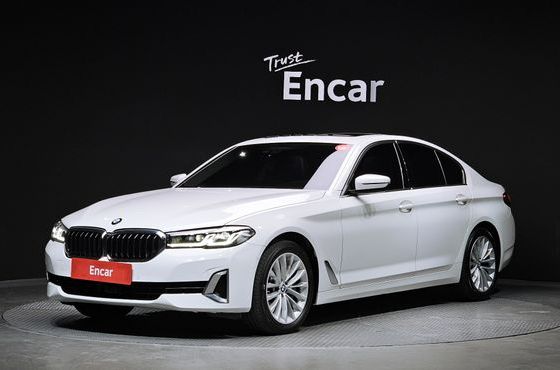 BMW 5-Series 530i xDrive Luxury — пробег 73 798 км — фото 1 из 5