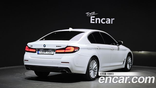 BMW 5-Series 530i xDrive Luxury — пробег 73 798 км — фото 2 из 5