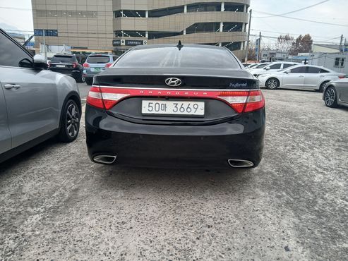 Hyundai Grandeur Premium — пробег 178 645 км — фото 3 из 5