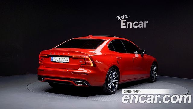 Volvo S60 B5 R-Design — пробег 49 656 км — фото 2 из 5