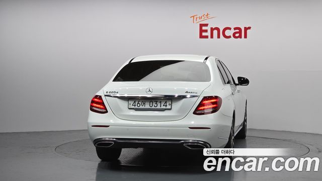 Mercedes-Benz E-Class из Кореи Encar