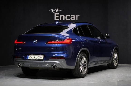 BMW X4 xDrive20i M Sport X — пробег 91 284 км — фото 2 из 5