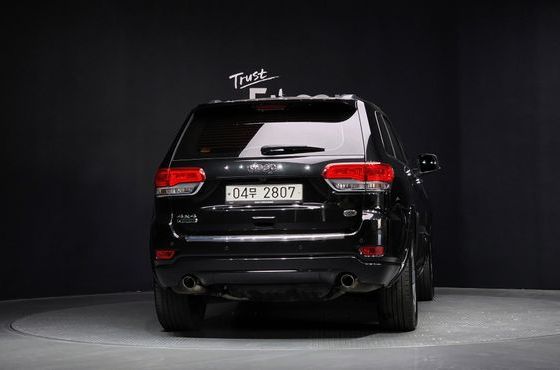 Jeep Cherokee 3.0 Diesel Overland WK2 — пробег 154 405 км — фото 4 из 5