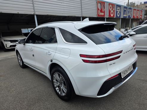 Genesis GV70 2.2 Diesel AWD — пробег 128 000 км — фото 5 из 5