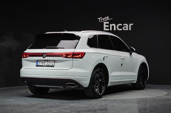 Volkswagen Touareg 3.0 TDI Prestige — пробег 14 006 км — фото 2 из 5