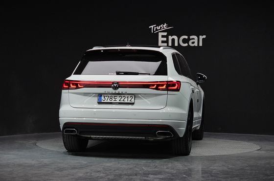 Volkswagen Touareg 3.0 TDI Prestige — пробег 14 006 км — фото 4 из 5
