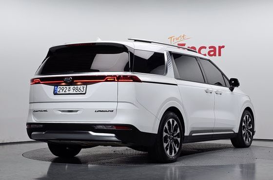 Kia Carnival 7-Seater Signature — пробег 40 859 км — фото 2 из 5