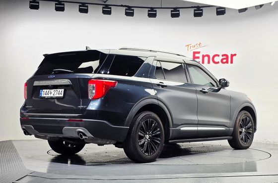 Ford Explorer 2.3 LimIted 4WD — пробег 68 104 км — фото 2 из 5