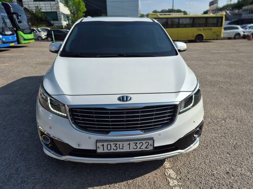 Kia Carnival 7-seater Limousine Magic Space — пробег 119 000 км — фото 5 из 5