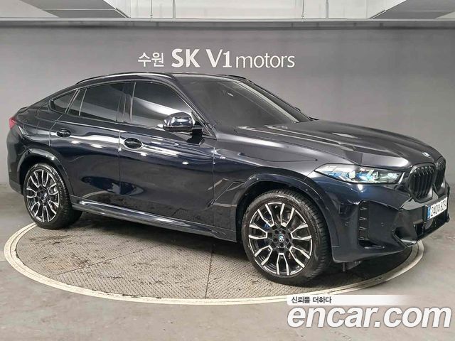 BMW X6 xDrive40i M Sport — пробег 13 050 км — фото 3 из 5