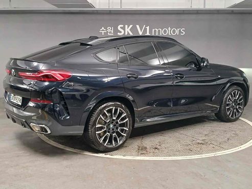 BMW X6 xDrive40i M Sport — пробег 13 050 км — фото 4 из 5