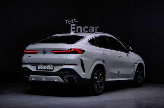 BMW X6 xDrive40i M Sport — пробег 49 362 км — фото 2 из 5