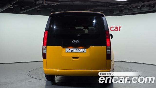 Hyundai Staria L3.5 Tourer 9-Seater Modern — пробег 149 761 км — фото 4 из 5