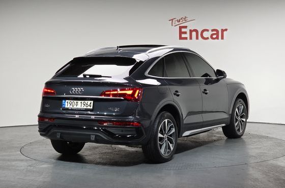 Audi Q5 40 TDI Quattro Sportback — пробег 37 645 км — фото 2 из 5