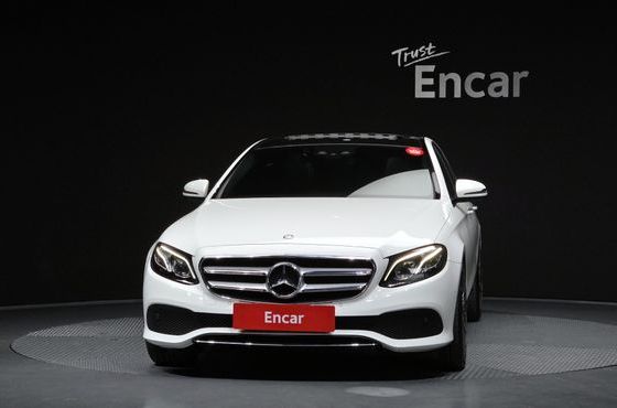 Mercedes-Benz E-Class E220d 4MATIC Avantgarde — пробег 75 589 км — фото 3 из 5