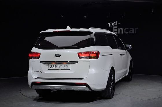 Kia Carnival 9-seater Noblesse — пробег 153 314 км — фото 4 из 5