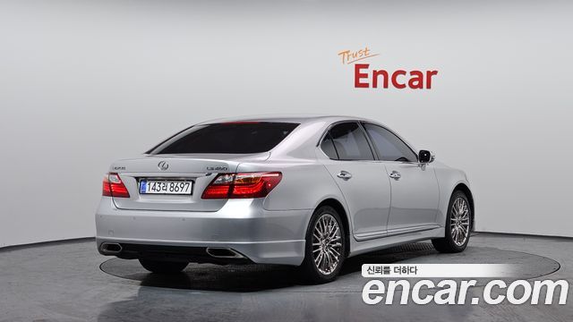 Lexus LS из Кореи Encar