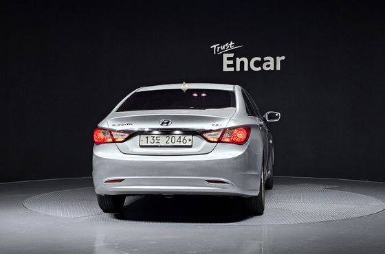 Hyundai Sonata LPI Premier — пробег 278 510 км — фото 4 из 5
