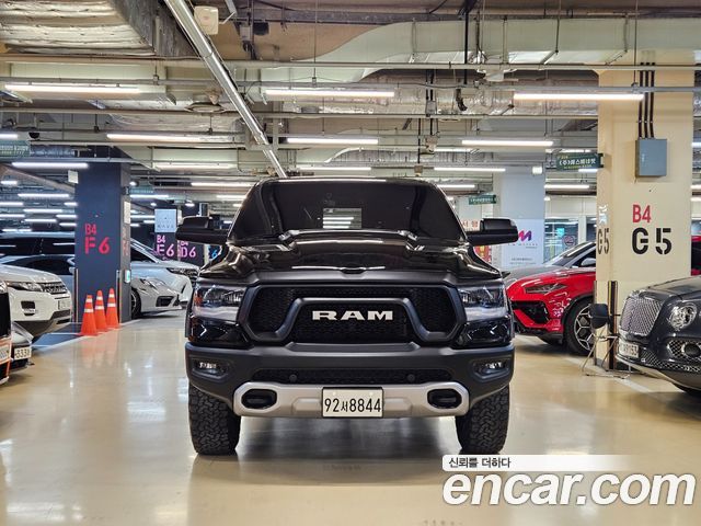Dodge Ram Pick Up 5.7 — пробег 88 760 км — фото 3 из 5