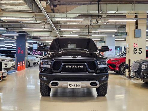 Dodge Ram Pick Up 5.7 — пробег 88 760 км — фото 3 из 5