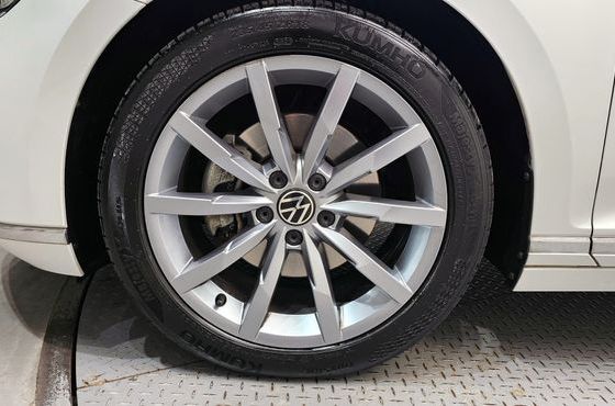 Volkswagen Passat 2.0 TDI Prestige — пробег 38 584 км — фото 5 из 5