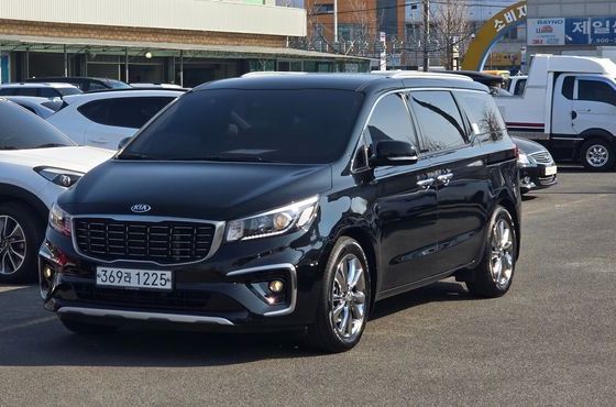 Kia Carnival 9-Seater Prstige — пробег 96 585 км — фото 1 из 5