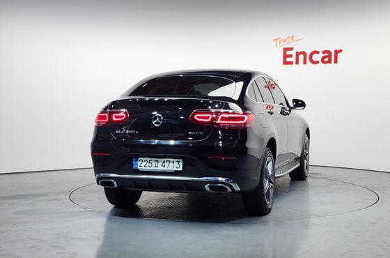 Mercedes-Benz GLC-Class GLC300e 4MATIC Coupe — пробег 32 979 км — фото 4 из 5