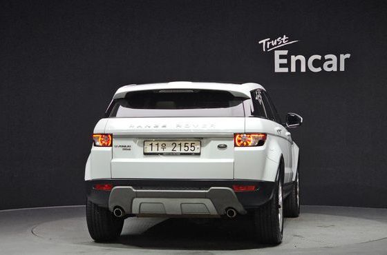 Land Rover Range Rover Evoque 2.2 SD4 Pure — пробег 144 762 км — фото 4 из 5