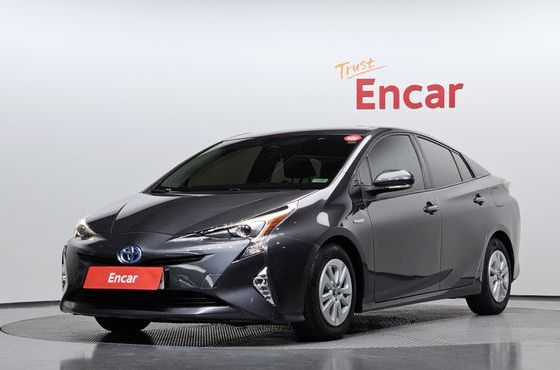 Toyota Prius 1.8 E — пробег 127 858 км — фото 1 из 5