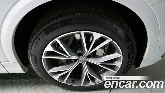 Audi Q8 из Кореи Encar
