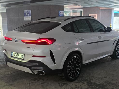 BMW X6 xDrive40i M Sport — пробег 13 000 км — фото 4 из 5