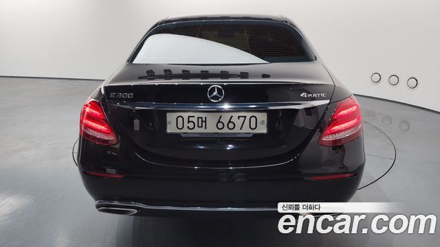 Mercedes-Benz E-Class из Кореи Encar