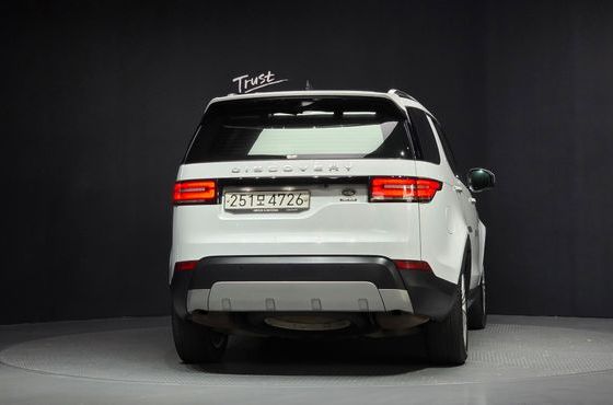 Land Rover Discovery 3.0 SD6 HSE Luxury — пробег 144 088 км — фото 4 из 5