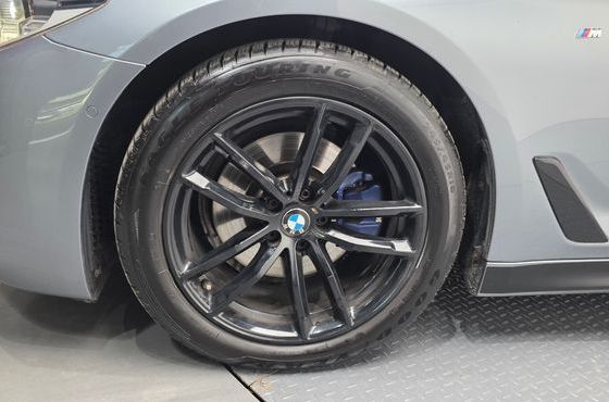 BMW 5-Series 520d xDrive M Sport Package Plus — пробег 80 217 км — фото 5 из 5