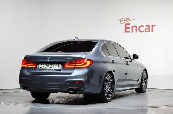 BMW 5-Series 530i xDrive M Sport Package Plus — пробег 124 713 км — фото 2 из 5